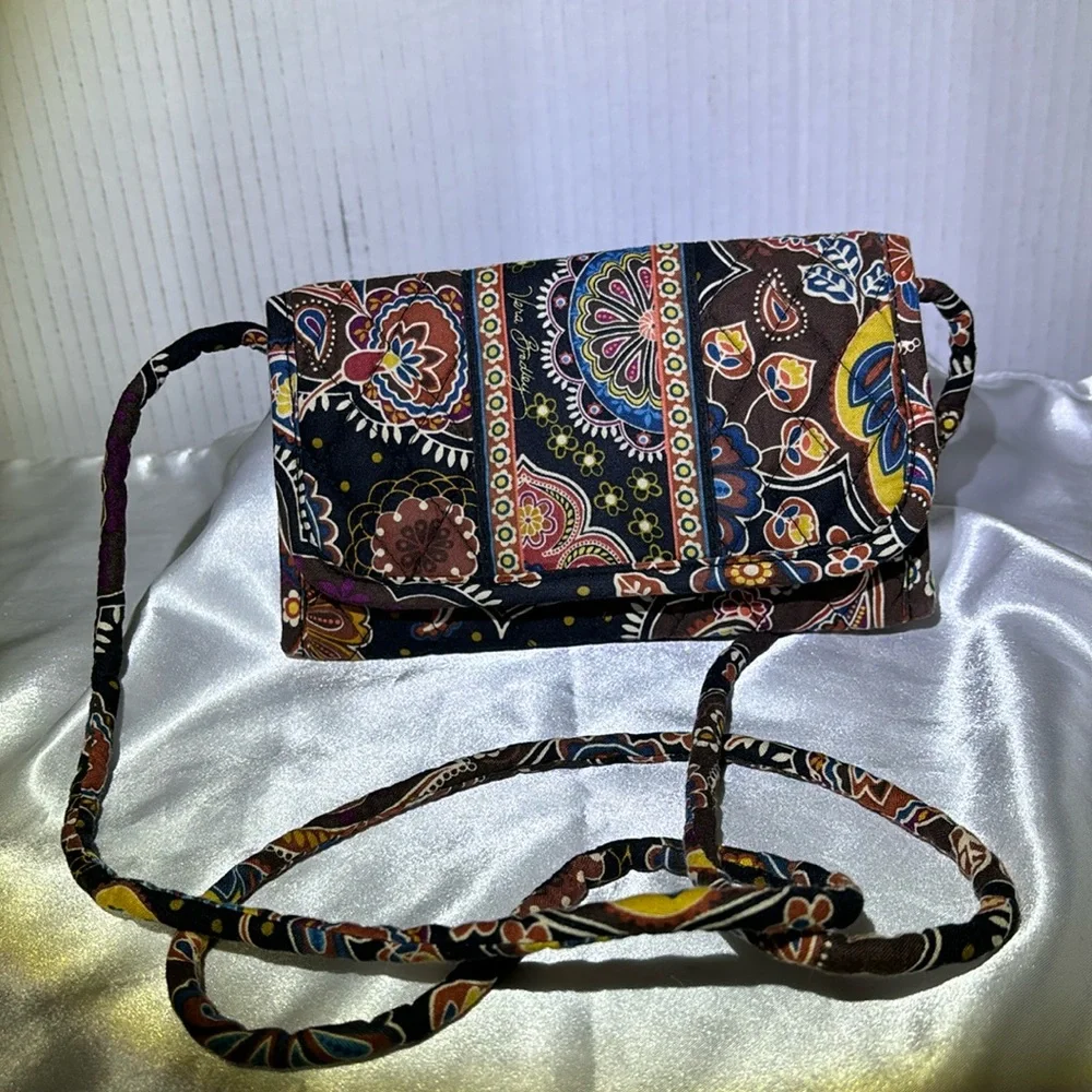 Vera Bradley crossbody Tri fold wallet purse. ID slot card storage Velcr…
